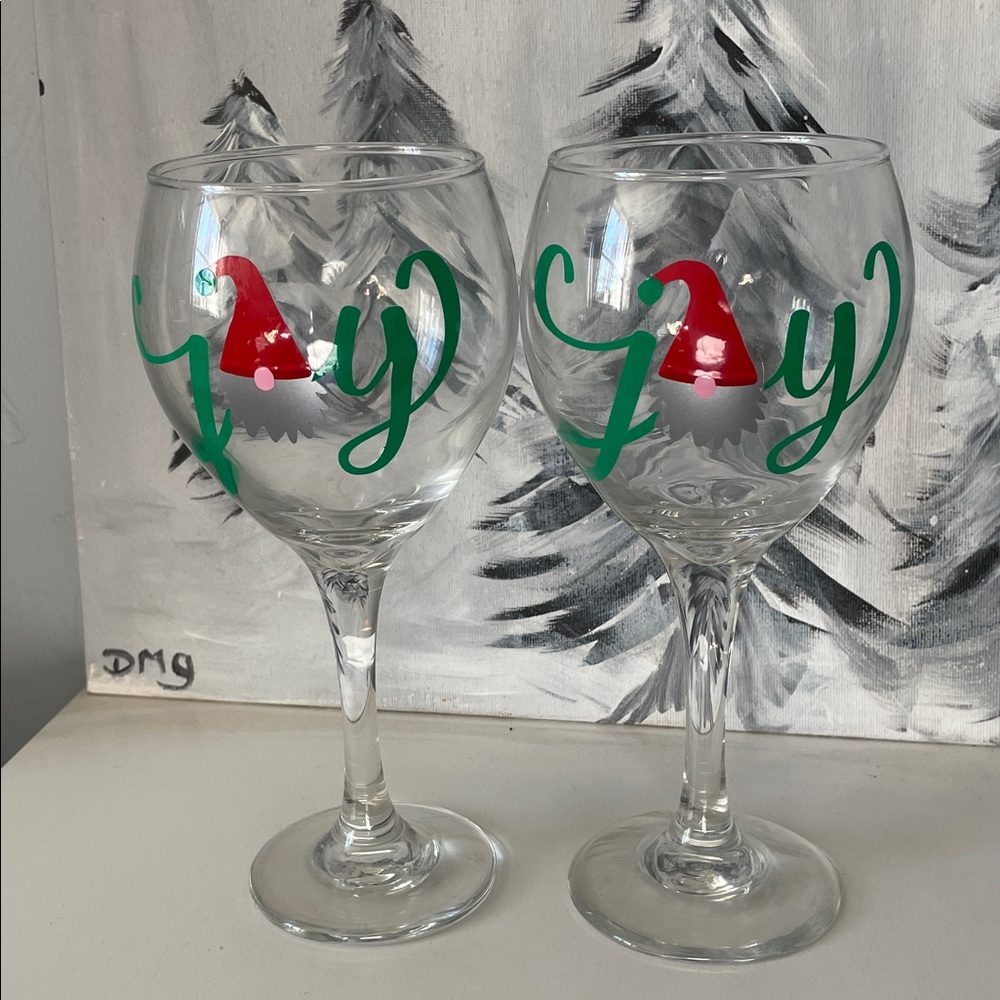 Gnome Wine Glass Set with Santa Hat Design